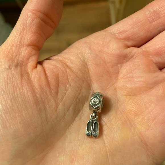 Pandora ballet slippers charm - Picture 2 of 6